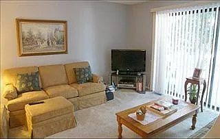 17 Creekside Cir APT B photo 1