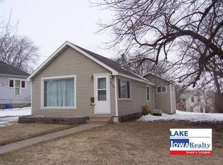 616 3rd St NE, Mason City, IA 50401