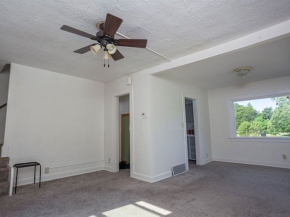 5th image of 714 Harper Ave