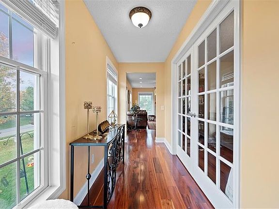 4th image of 2643 Rossmoor Dr