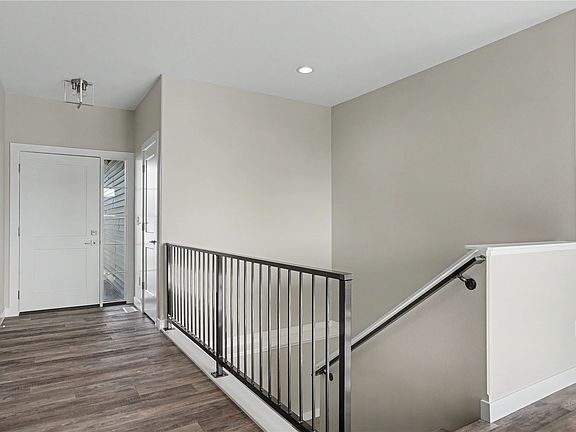 4th image of 1422 Echo Ridge Ln