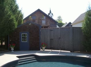 23 Annandale Rd APT 1, Newport, RI 02840