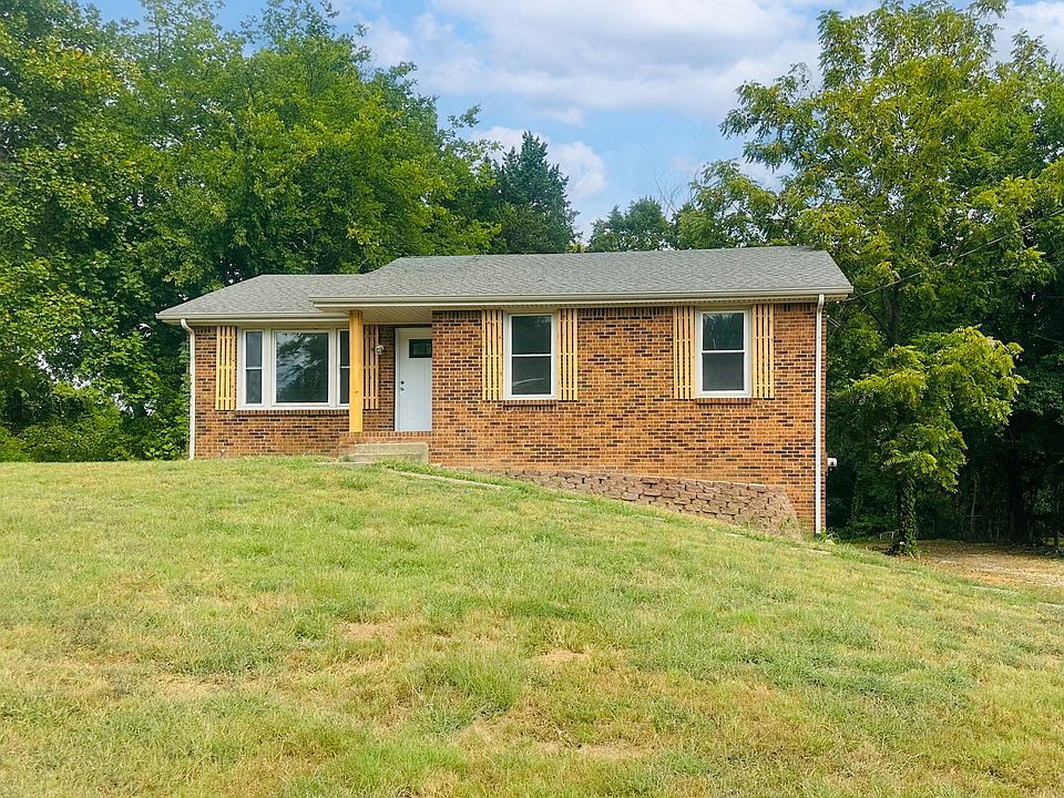 1st image of 809 Amanda Dr