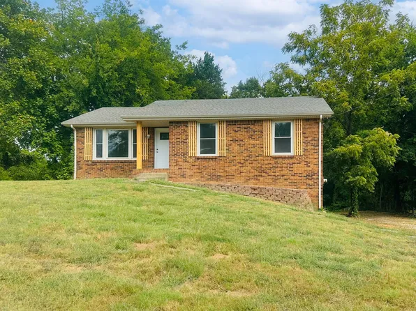 809 Amanda Dr, Clarksville, TN 37042