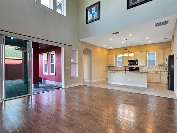 5th image of 13755 Eliot Ave
