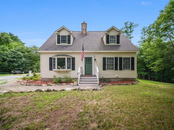 39 Beach Pond Road, Wolfeboro, NH 03894