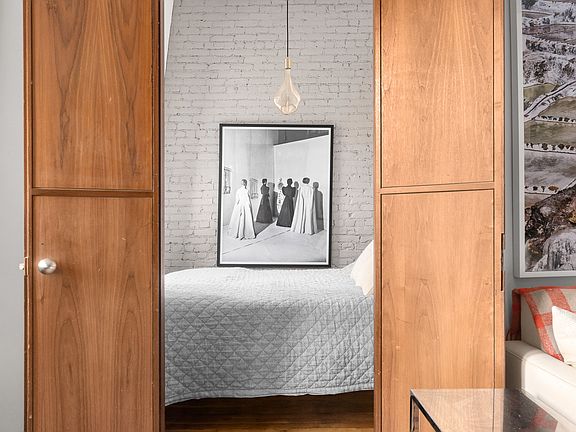 5th image of 128 W 70th St APT 9