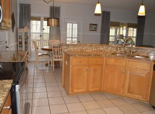 121 Lake Point Dr, Clayton, NC 27527
