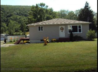 63 Green Grove Rd, Scott Township, PA 18447