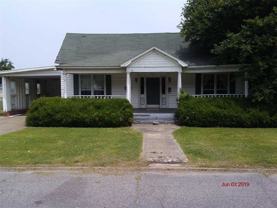 1st image of 214 Cherry St