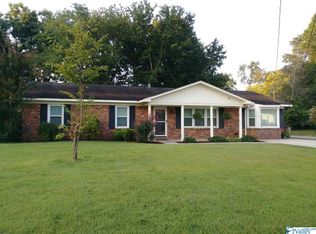 2201 Cougar Ln SE, Decatur, AL 35601