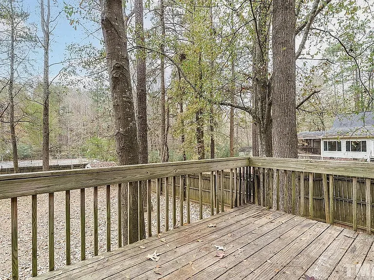 1219 Fernridge Dr — Photo 29