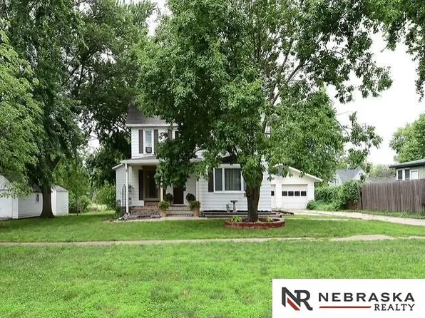 213 S Pine St, Friend, NE 68359
