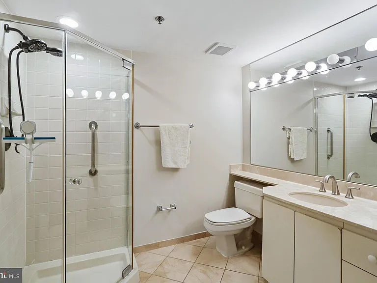 5809 Nicholson Ln #1001 — Photo 36