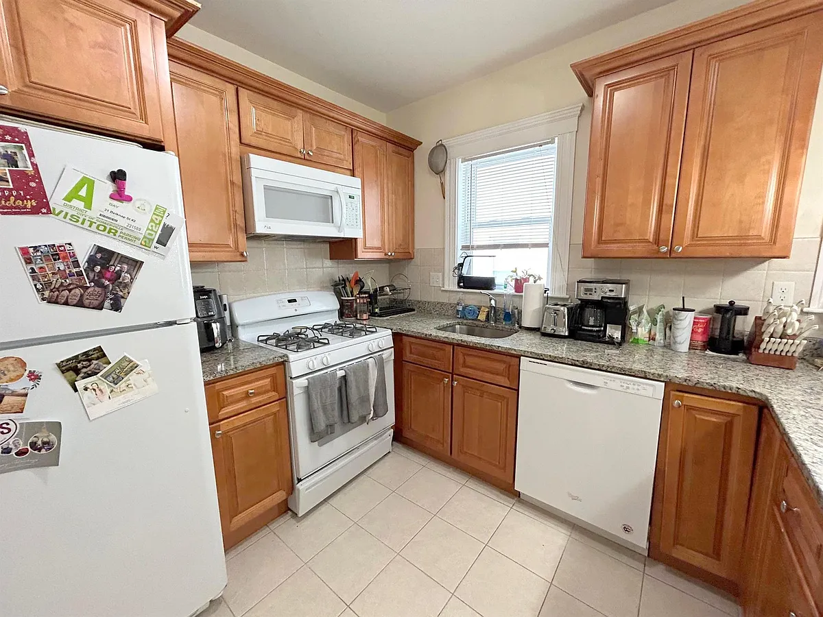 Building Photo - 29 Belknap St #2