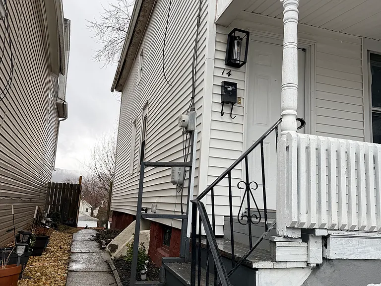 14R Phoenix St — Photo 20