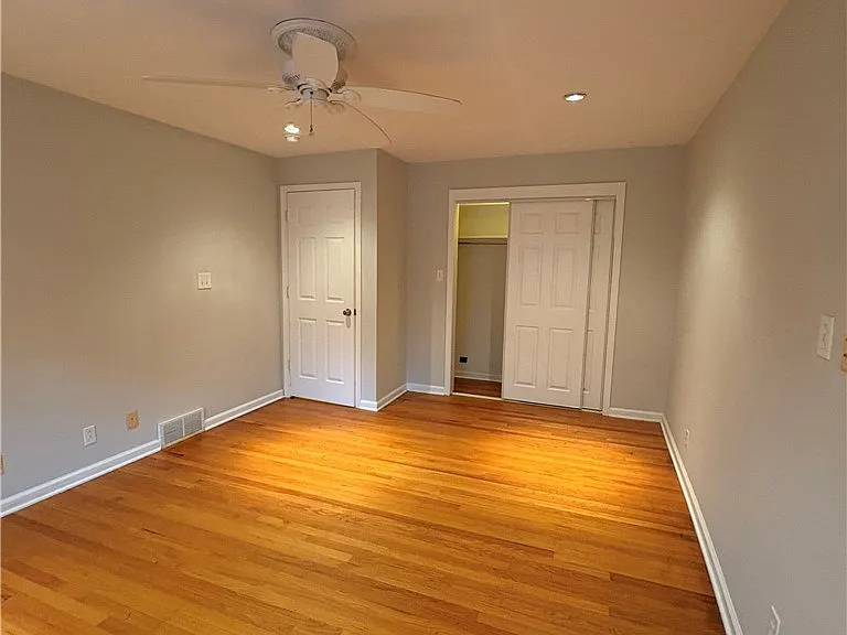 215 Locksley Rd — Photo 18