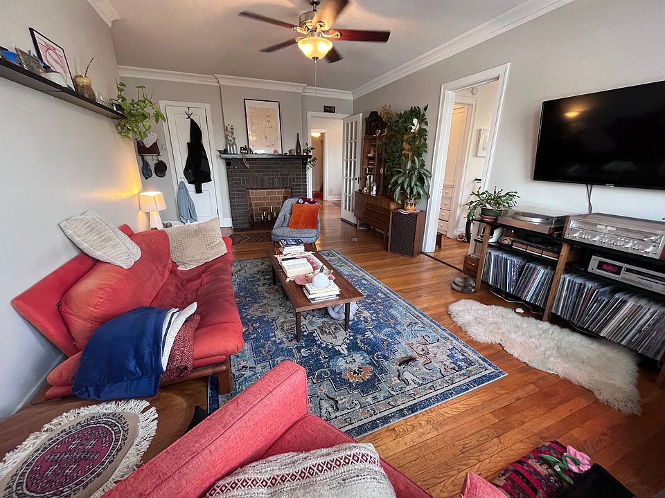 1st image of 2517 Bryant Ave S APT 203