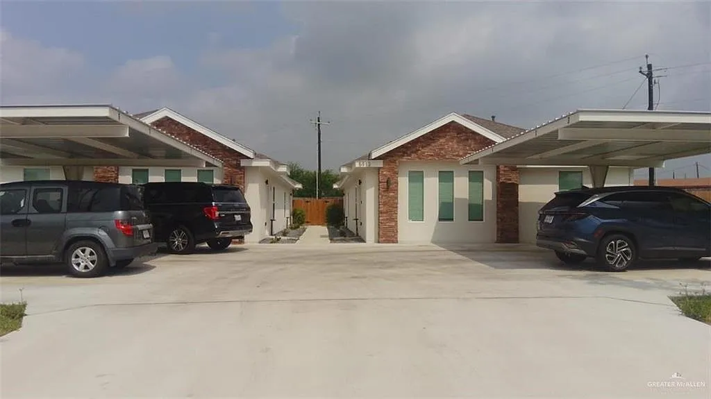 2 bed, 3.0 bath, 1078 sqft, $1,250 — Photo 2