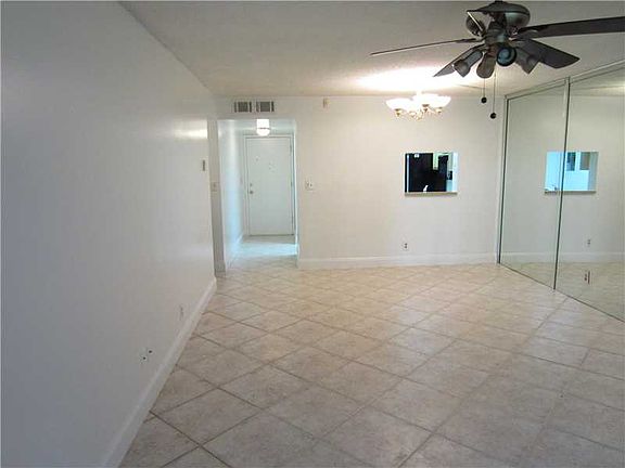 5th image of 6751 N University Dr APT 102