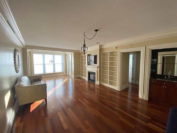 5th image of 300 Anthony Ave Unit 705