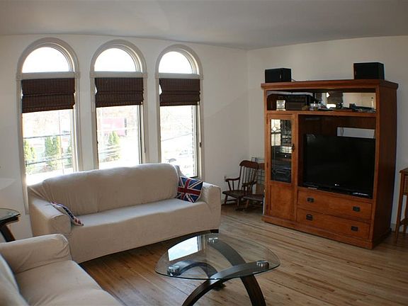 3rd image of 385 Park Ave APT 2