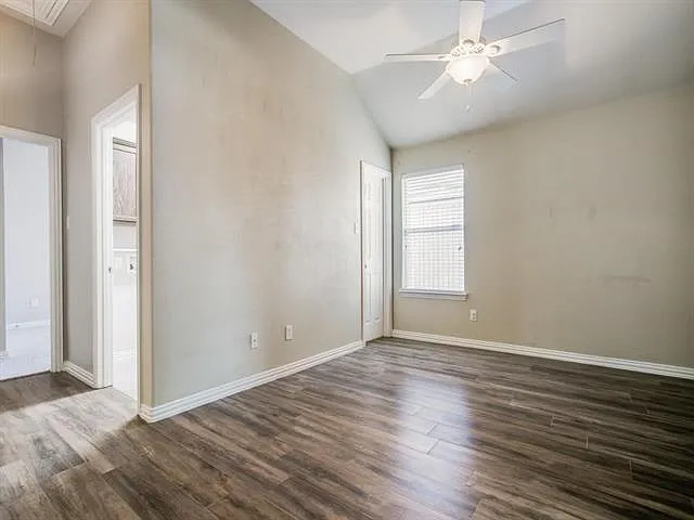 10272 Bancroft Ln — Photo 15