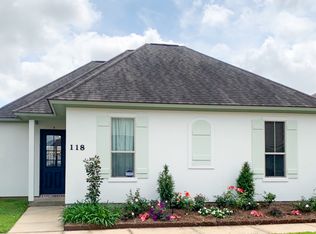 118 Laurel Grove Blvd, Youngsville, LA 70592