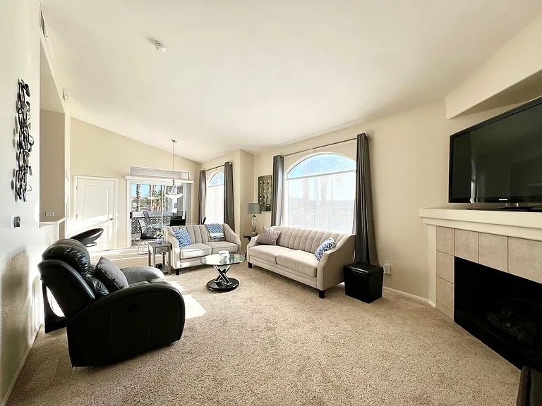 700 Carnegie St #222 — Photo 13