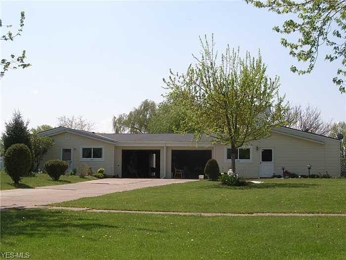 1st image of 1546 E 31st St