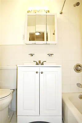 Rented by Weichert Manhattan Midtown | media 16