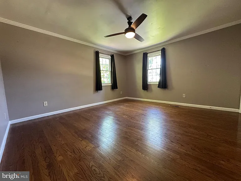 317 W Seminary Ave — Photo 31