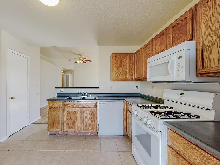 3473 Martin Meadows Dr NE — Photo 10