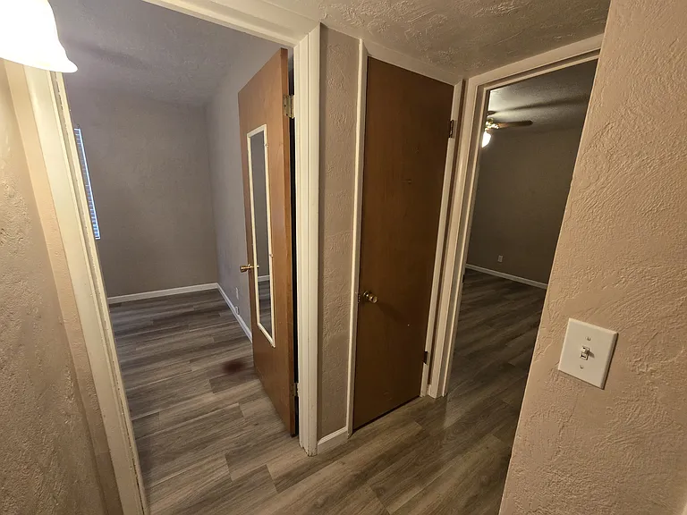 1860 W Henderson Ave #A — Photo 19
