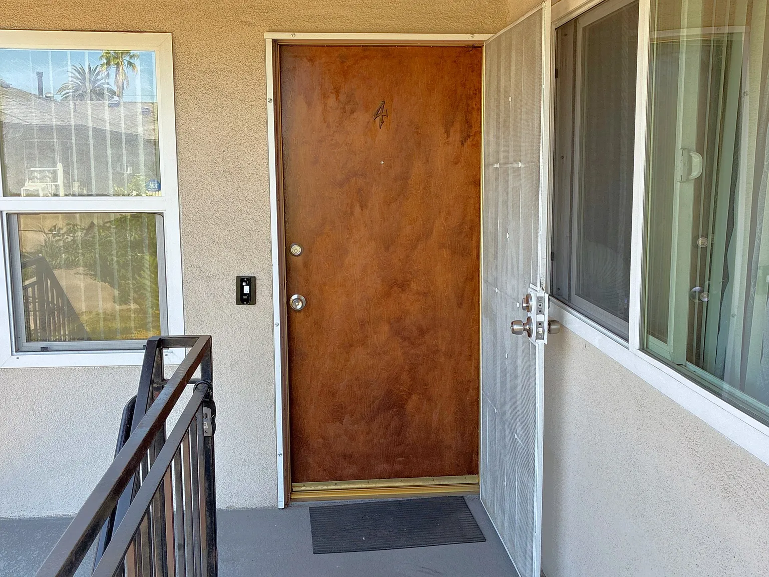 1 bed, 800 sqft, $2,050 — Photo 2