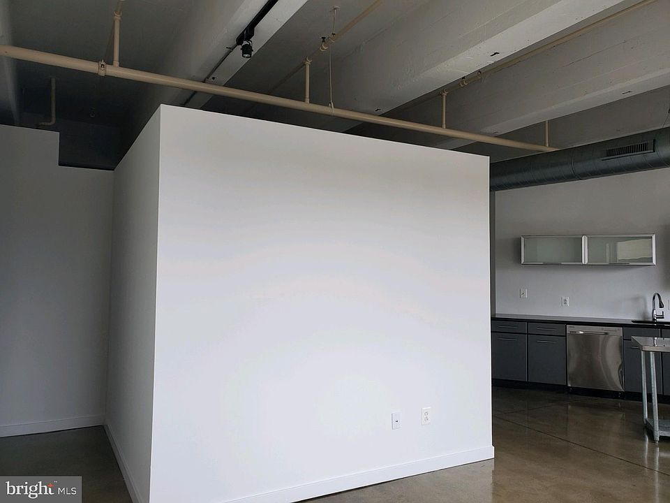 1st image of 444 N 4th St Unit 206