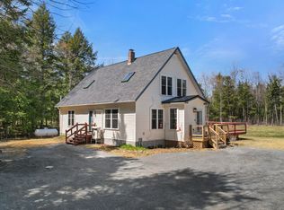 573 Exeter Rd, Corinth, ME 04427