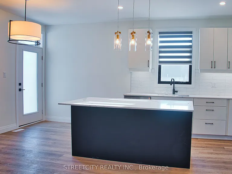2900 Savoy St #105 — Photo 7