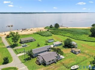 494 Marine Dr, Dunnsville, VA 22454