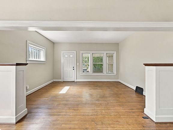 4th image of 3907 Ruckle St