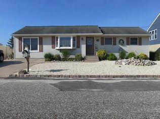 130 E Raritan Dr, Little Egg Harbor, NJ 08087