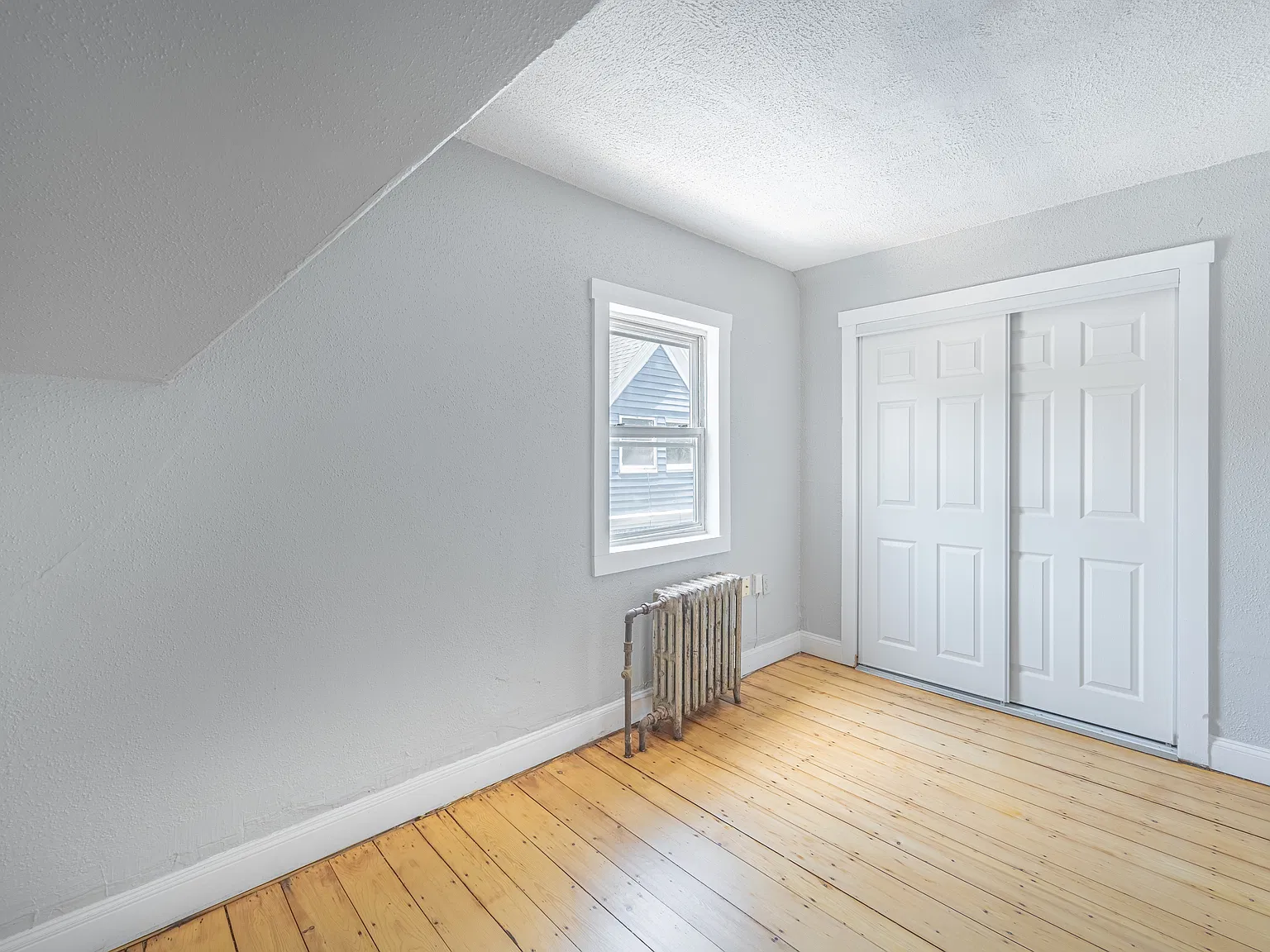 2 bed, 700 sqft, $2,500 — Photo 4