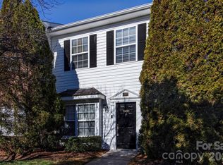 2425 Ryerson Ct, Charlotte, NC 28213