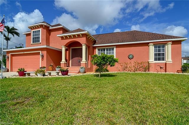 1st image of 513 SE 17th Pl
