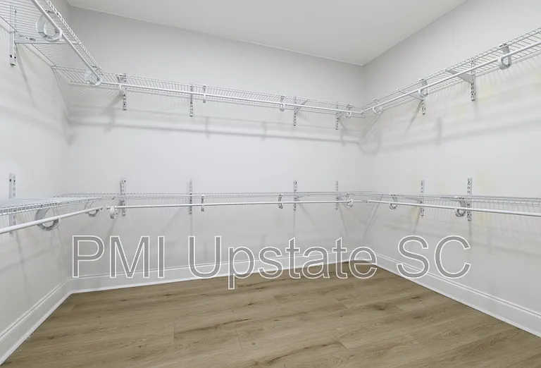 101 Paris View Dr — Photo 15