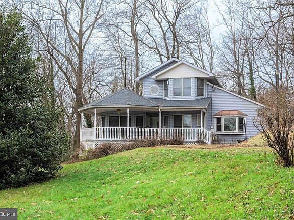 2nd image of 7515 Waltons Way