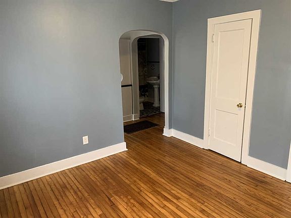 5th image of 1621 Catherine Dr