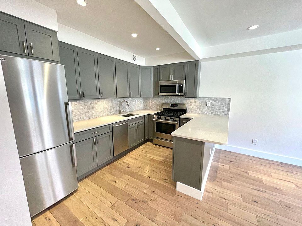 1st image of 361 E 50th St APT 6G
