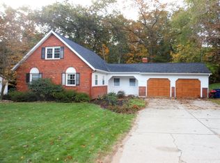 15450 Wisteria Ln, Spring Lake, MI 49456