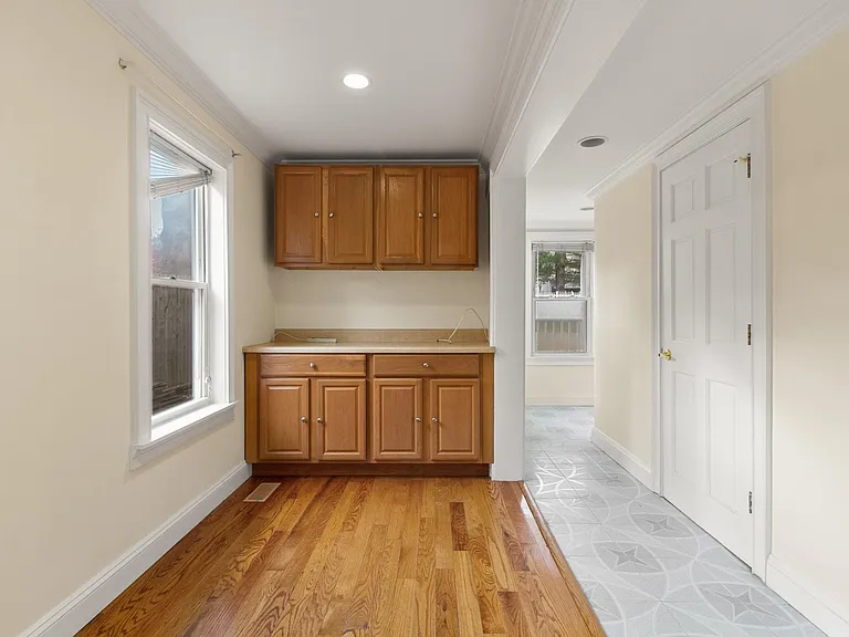 9 Park Ave — Photo 14